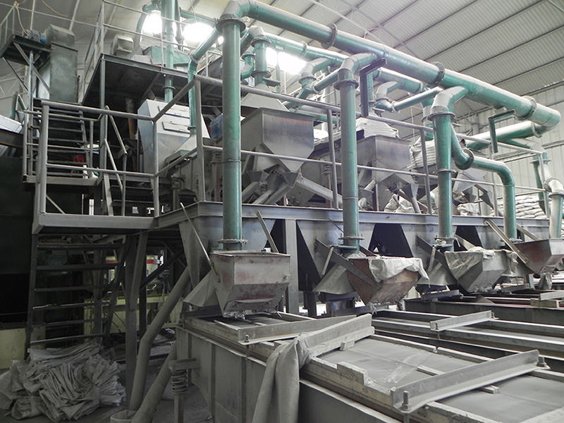 鉻剛玉生產(chǎn)車(chē)間